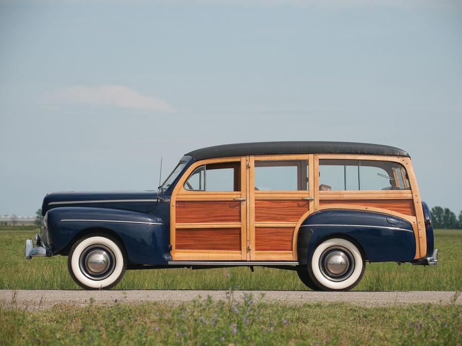  Ford V8 Super Deluxe Station Wagon 1942 года  (фото 18 из 27)